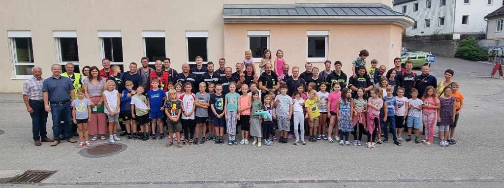 Einsatz- und Evakuierungsübung Volksschule Zelking