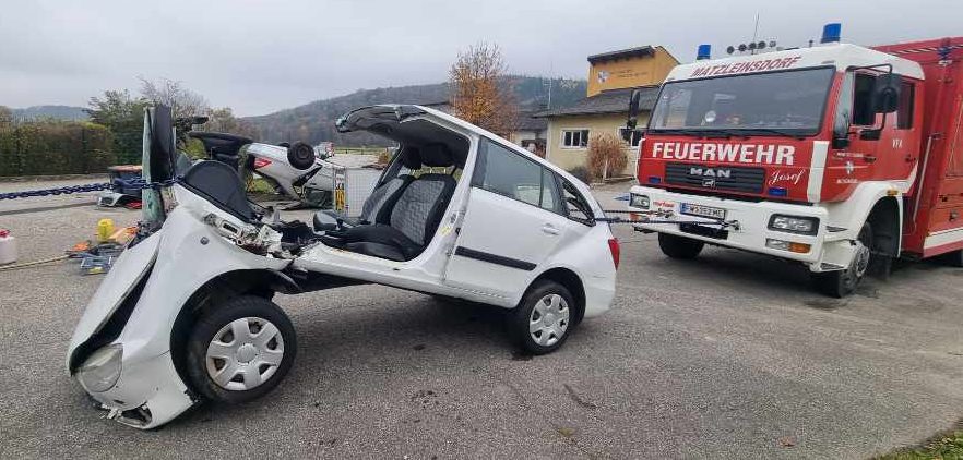 Übung – Menschenrettung aus Kfz